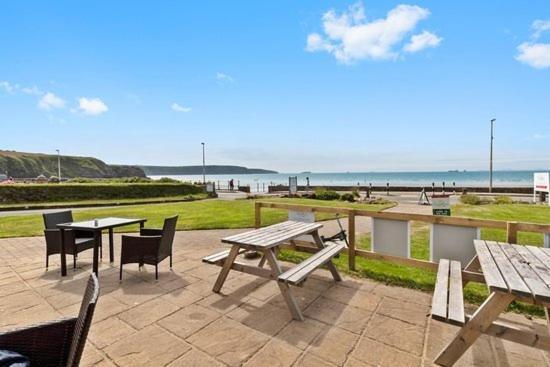Anchor Guest House Haverfordwest Dış mekan fotoğraf